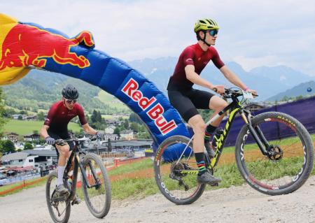 Naglič in Kranjec Žagar na svetovnem pokalu v Avstriji do točk (2)